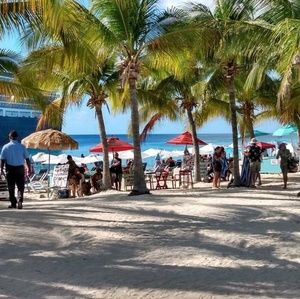 Meet your Posher, Christopher